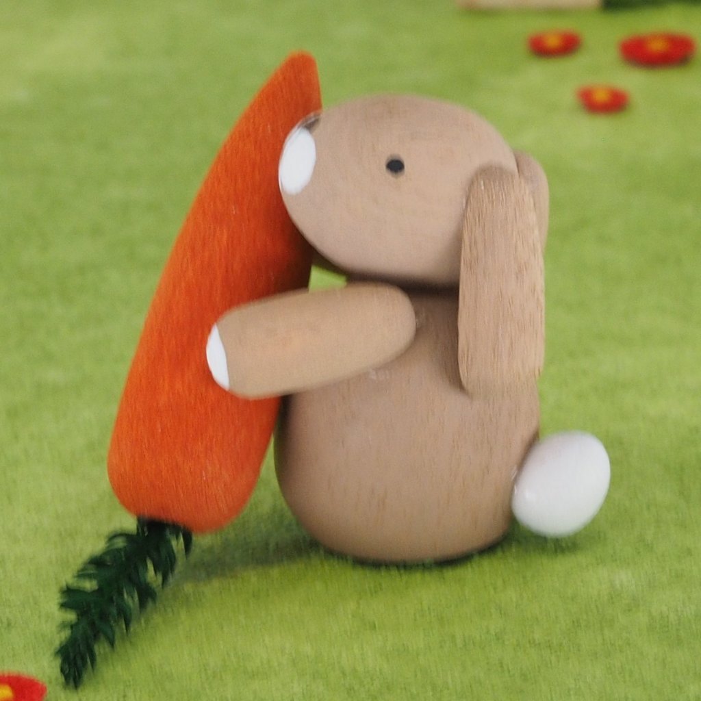 Premium Easter Bunny - Ferdinand with carrot
